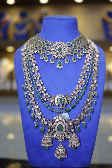 Emerald Royale Diamond Necklace
