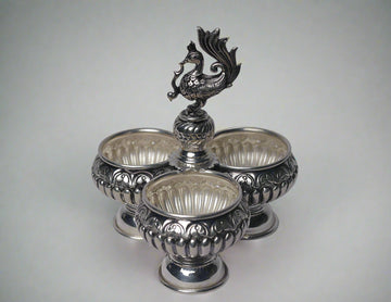Mayura Trayi Kumkuma Batlu